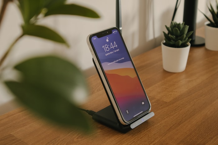 Soporte de telefono magnetico